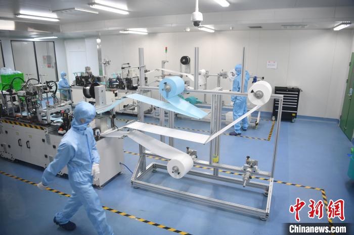 圖為云南白藥集團的N95醫用防護口罩生產線 劉冉陽 攝